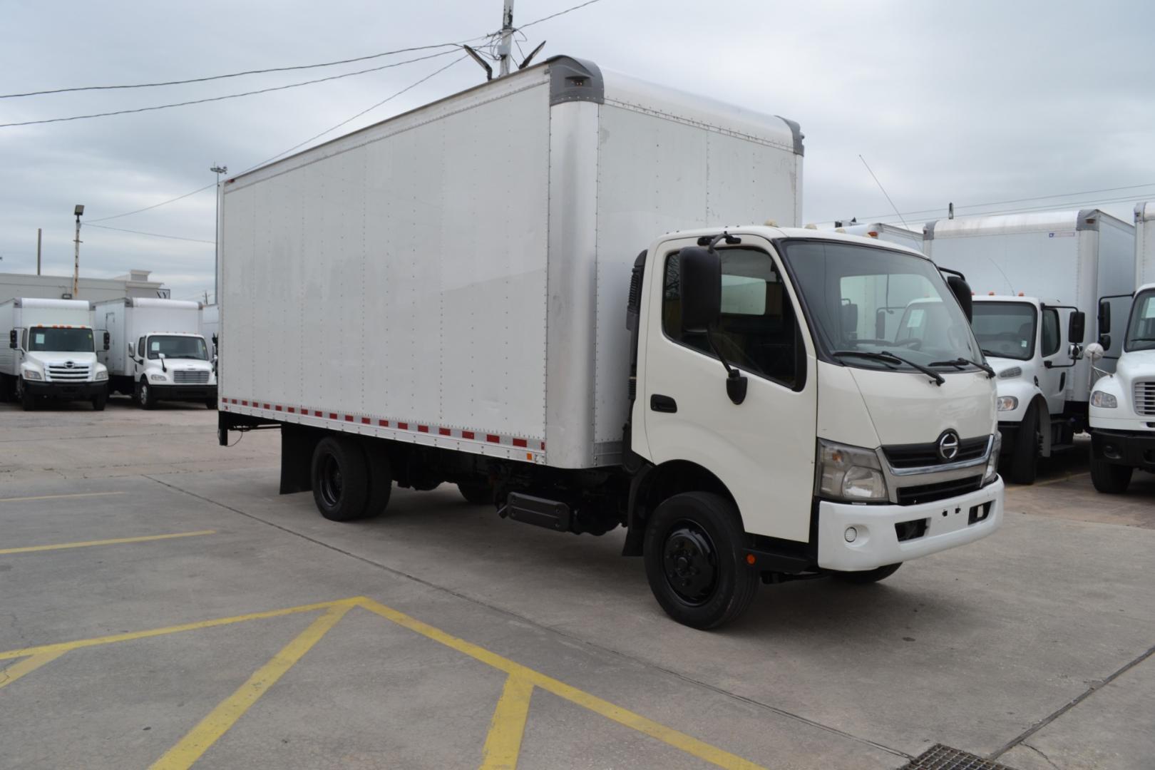 2016 WHITE /BLACK HINO 195 with an JO5E-TP 5.1L 210HP TURBO CHARGED DIESEL engine, AISIN A465 6SPD AUTOMATIC transmission, located at 9172 North Fwy, Houston, TX, 77037, (713) 910-6868, 29.887470, -95.411903 - Photo#2